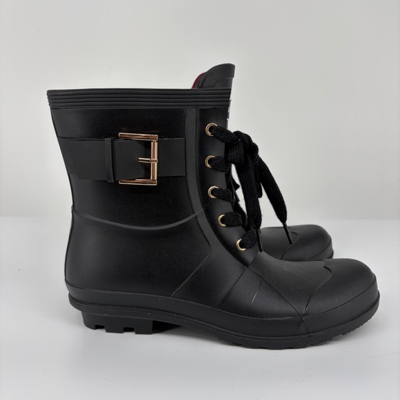 Tommy Hilfger Women's Rain Boots Black Buckle Tie Gold 9M Waterproof Short - Picture 1 of 14